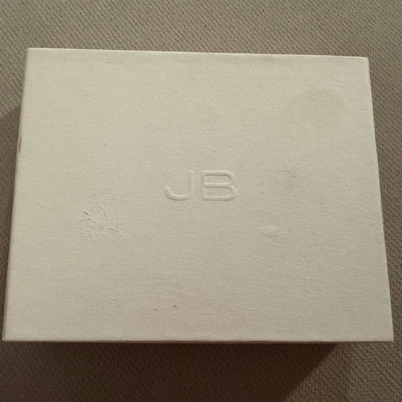 EUC Jenny Bird Hoops! - Picture 4 of 5